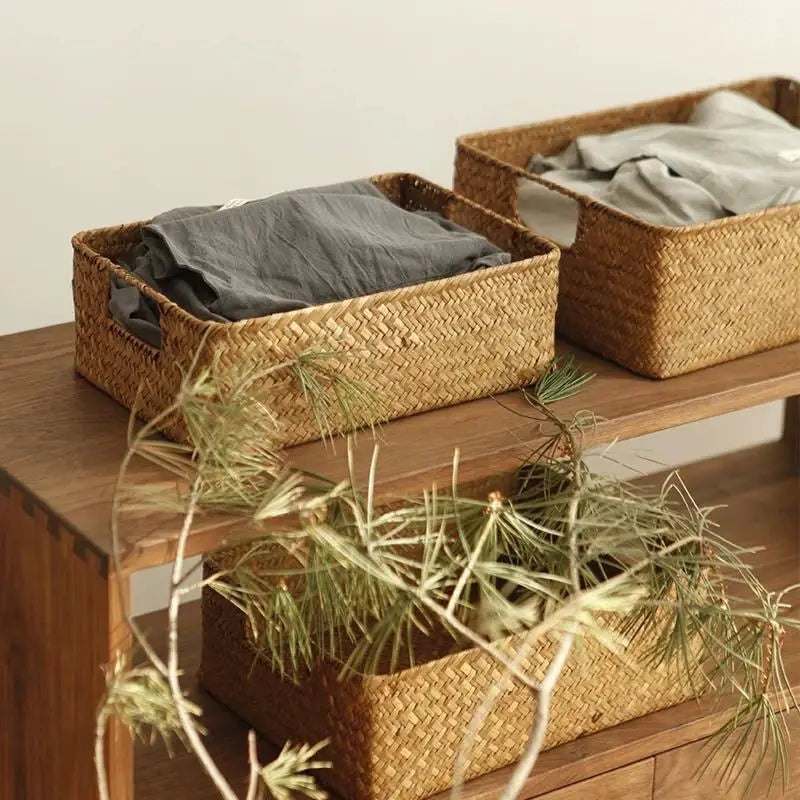 Panier de rangement en jonc de mer