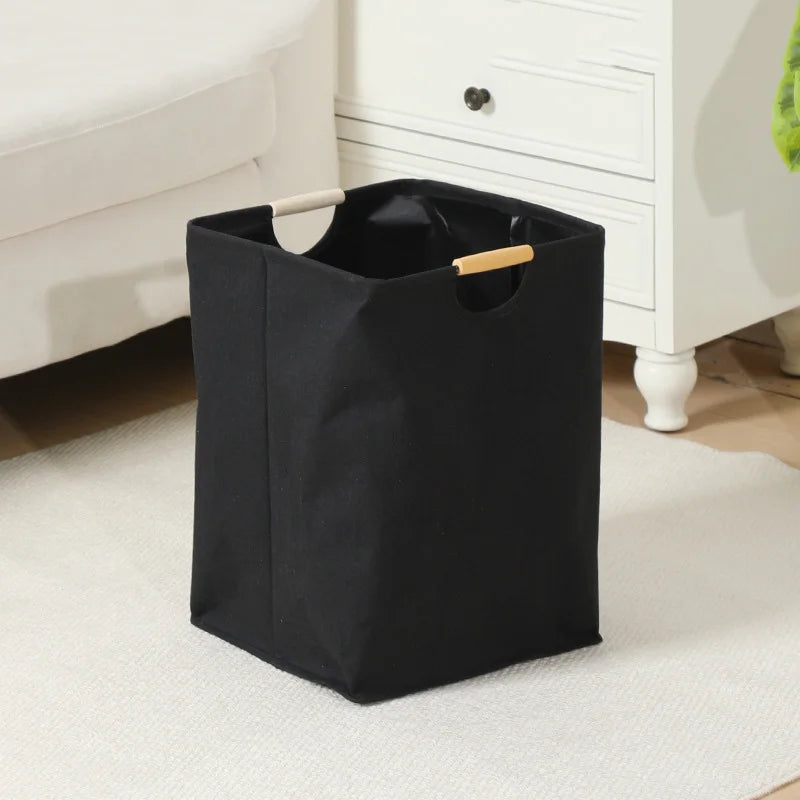 Panier à linge noir et bois