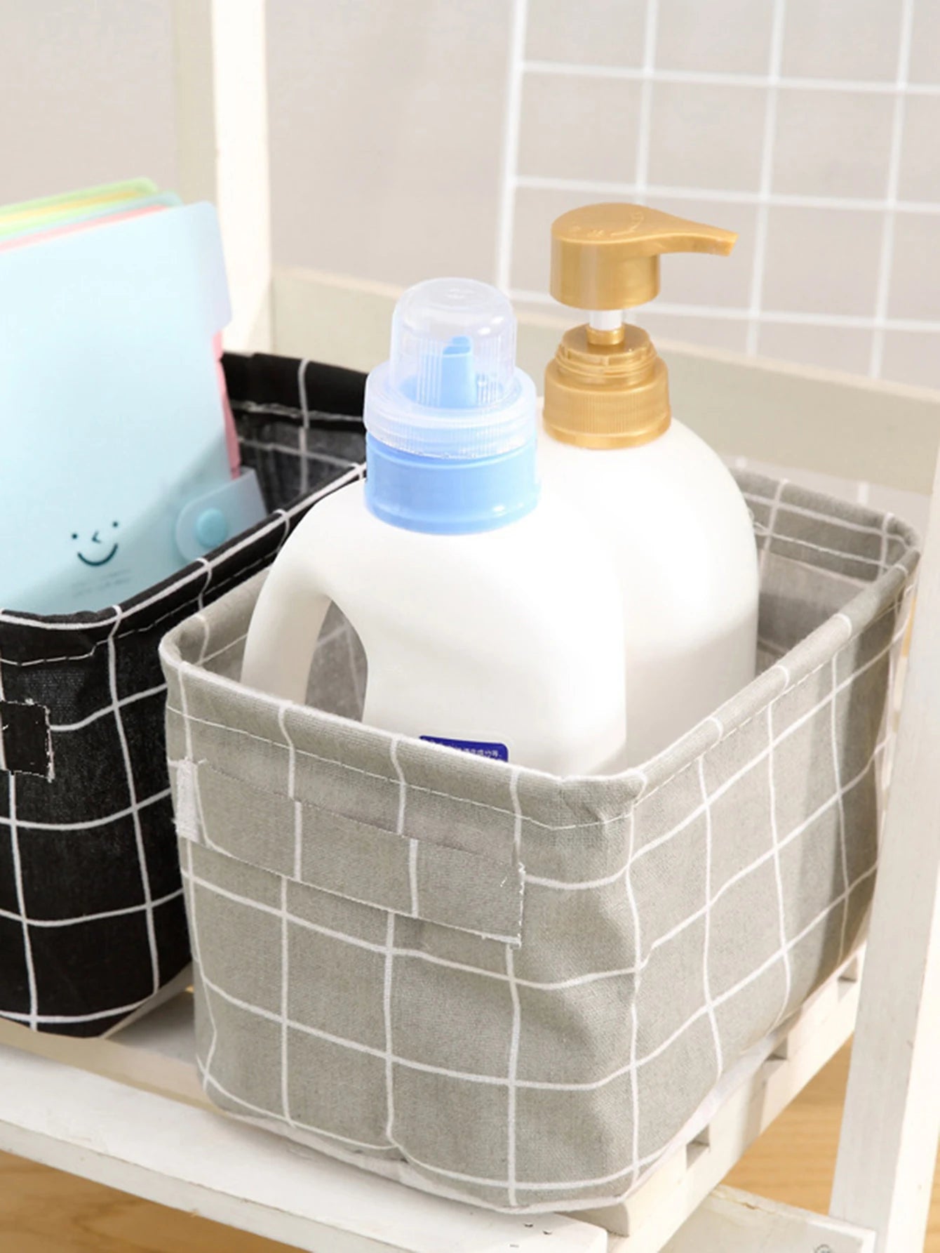 Petit panier de rangement salle de bain