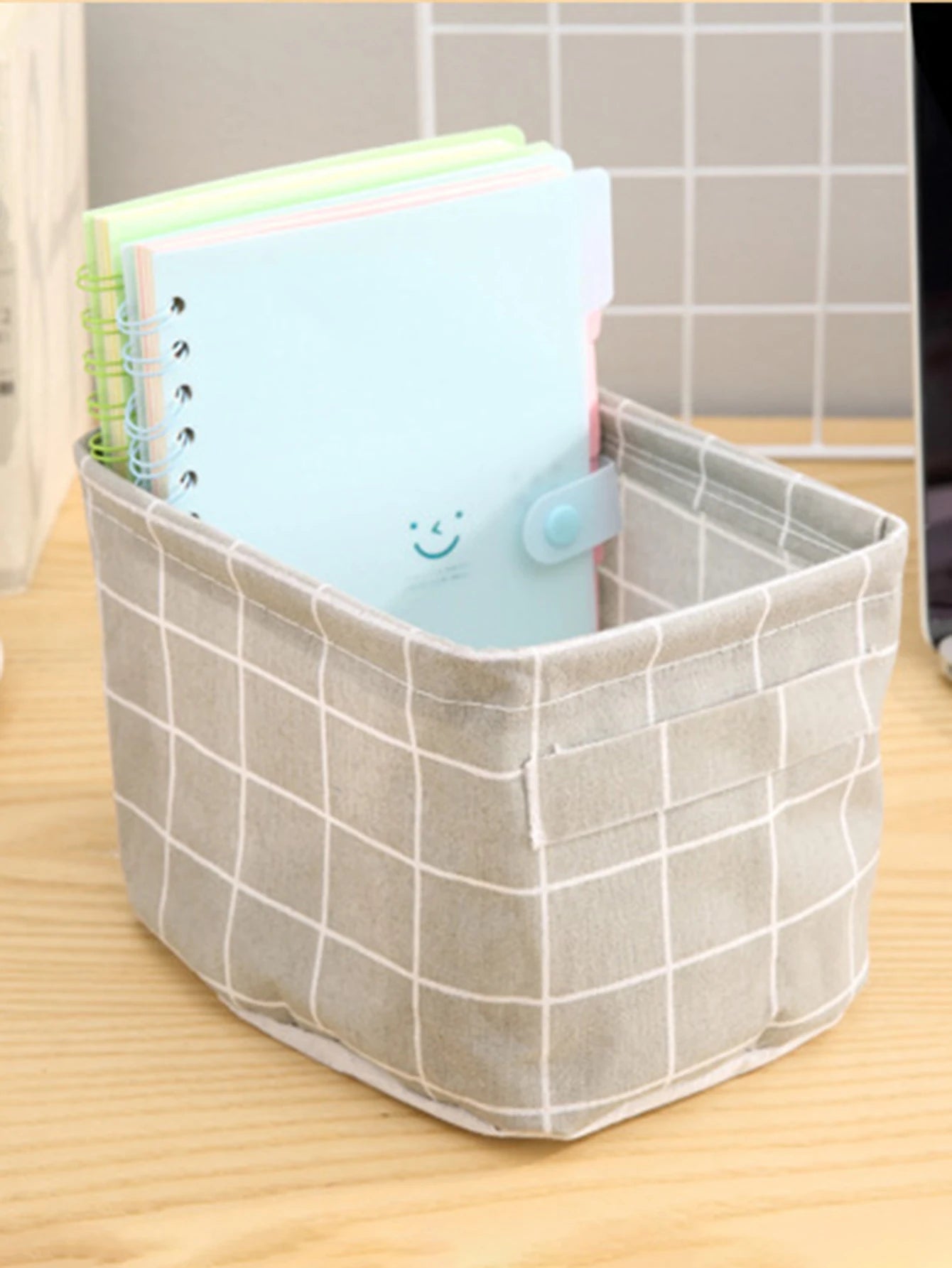 Petit panier de rangement salle de bain