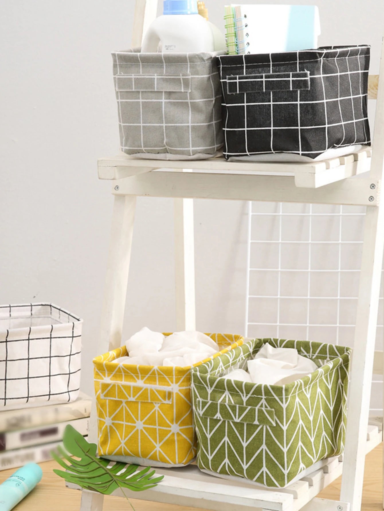 Petit panier de rangement salle de bain
