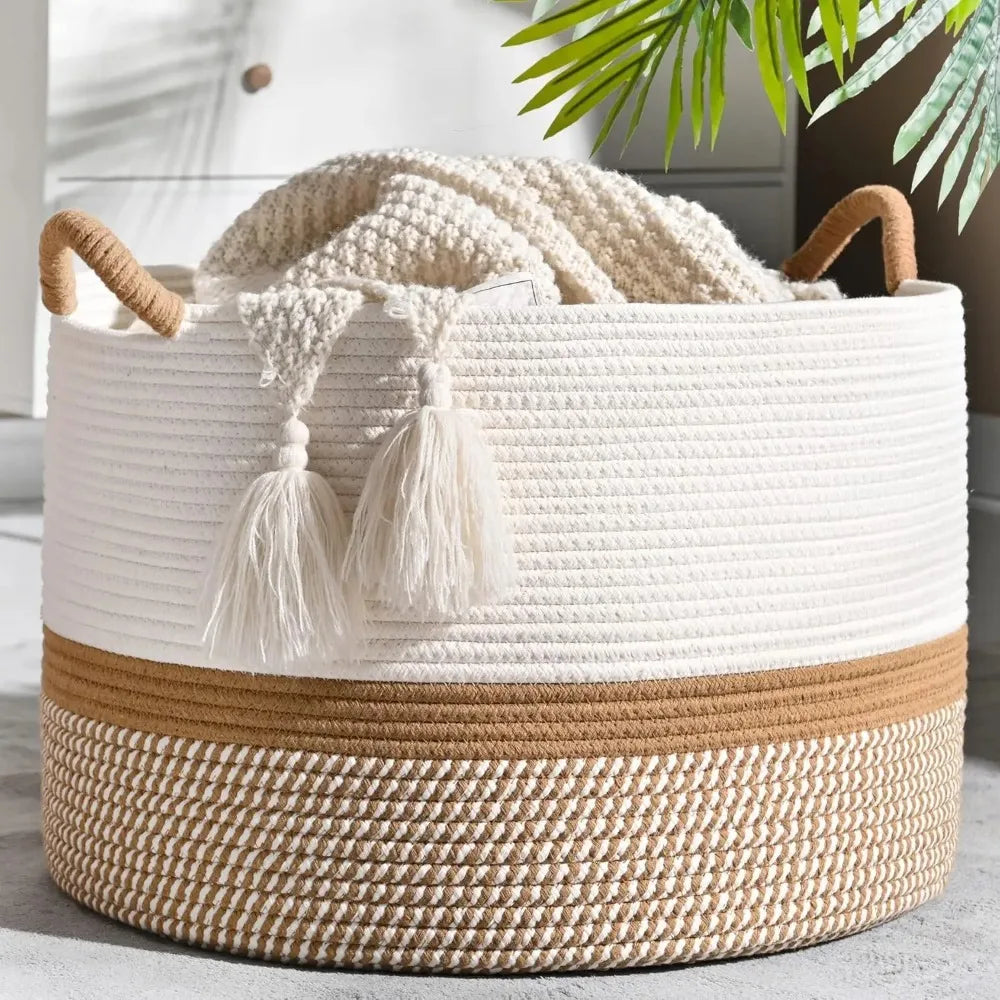 Panier à linge en osier blanc